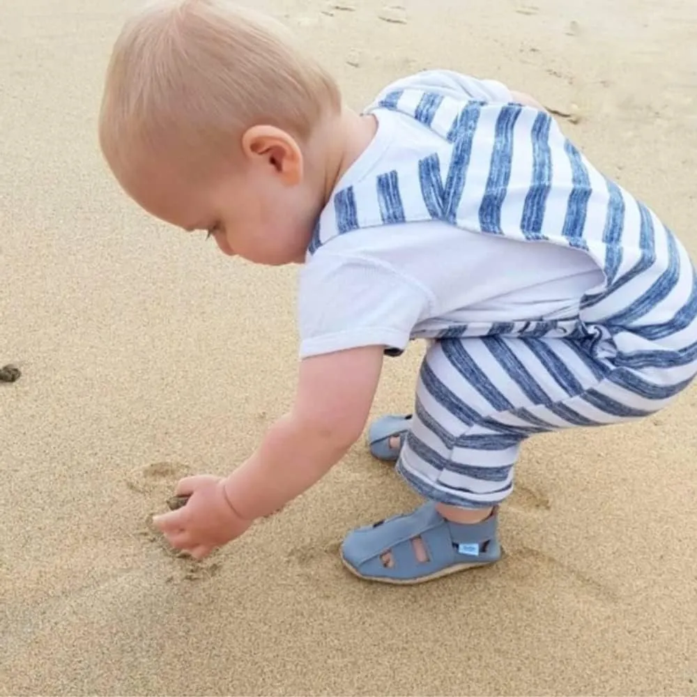 Dotty Fish Infant and Toddler Soft Leather Sandals ?C Barefoot-Friendly, Non-Slip Suede Sole, Podiatrist Recommended, Breathable Baby-Safe Leather, British Brand ?C Fits 0?C4 Years